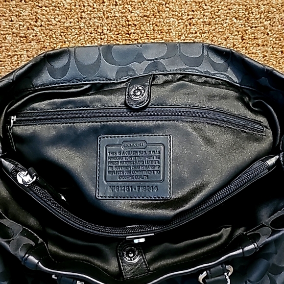 COACH Handbag - Picture 15 of 16